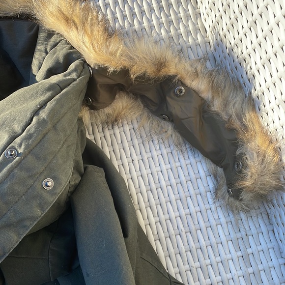 Sam Edelman Green Hooded Faux Fur Trim Parka /Jacket Size M - Picture 13 of 13